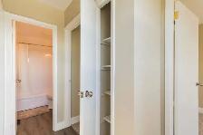 4 Bedroom Townhouse with Front Patio & Backyard OPEN HOUSE - Photo 11