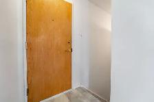2513 Cléroux Crescent, Unit F: 3 Bedroom Apartment (Blackburn) - Photo 2