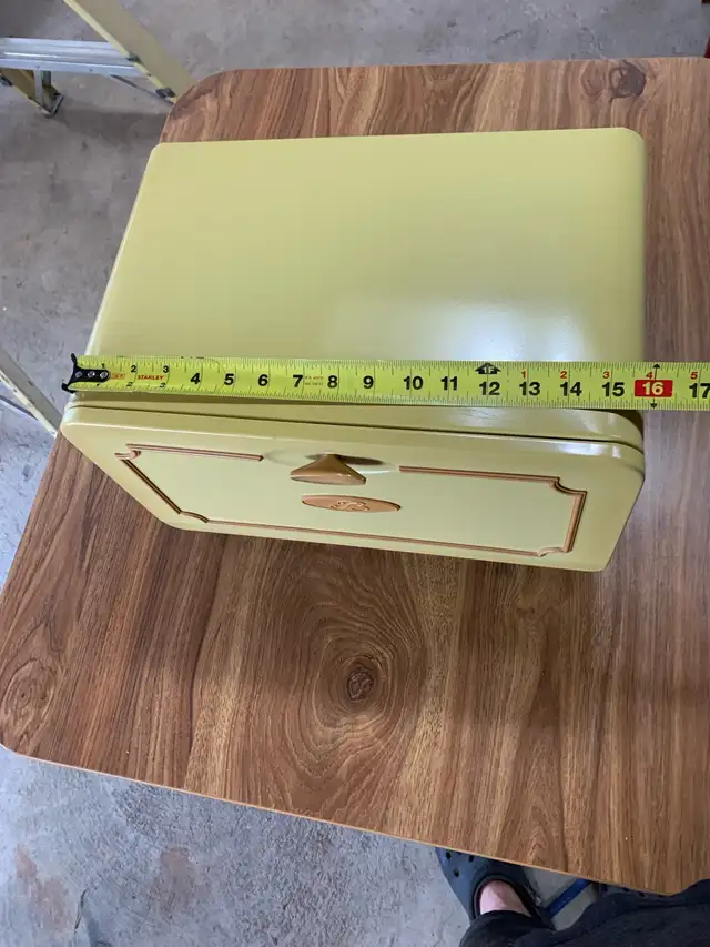 Bread box