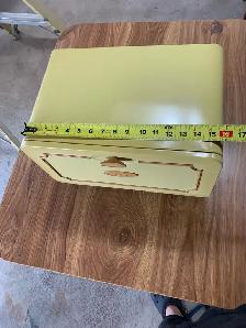 Bread box