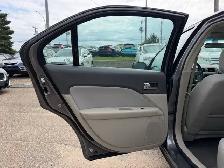2012 Ford Fusion No Accident/ 35 Service History on CarFax - Photo 16