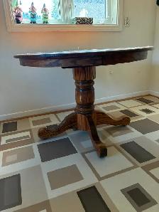 Used Solid Oak Dinning Room Set (table, hutch, 2 leaves, 4 chair - Photo 3