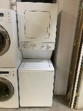 Laveuse sécheuse superposées (stacker) blanche 24'' Kenmore