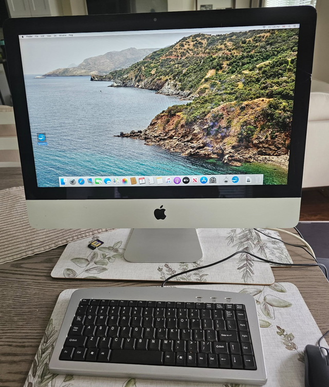 Apple iMac 21.5'  i5 Quad 2.9ghz  8gb