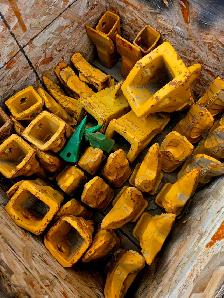 NEW BUCKET TEETH & RIPPER TEETH – VARIOUS SIZES & STYLES