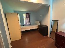 McMaster Students Room Rental-All inclusive, Spicious and Bright - Photo 8