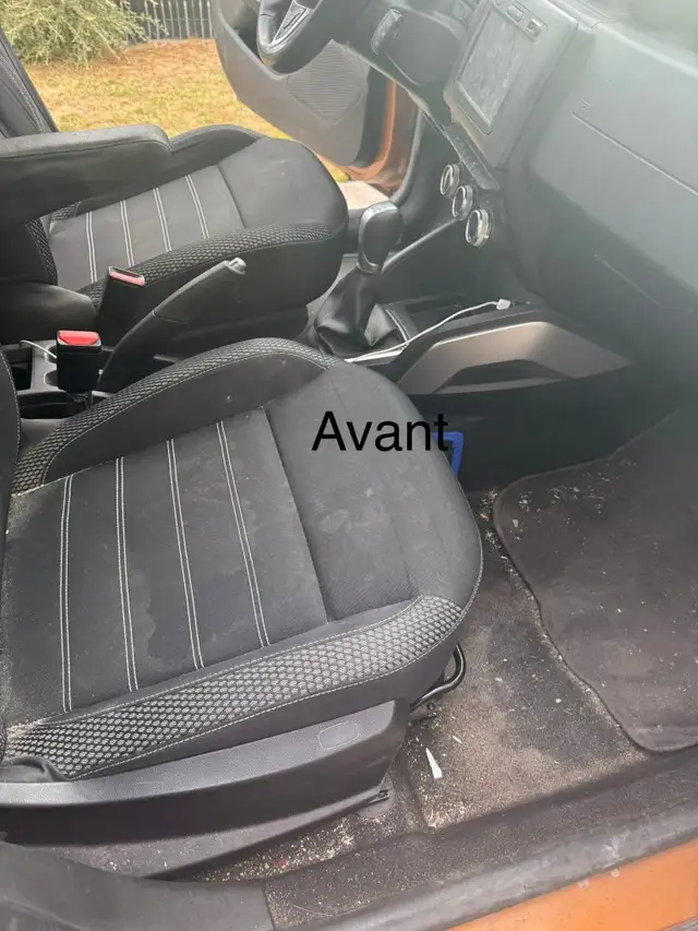 Nettoyage & Shampoing Intérieur Auto à Domicile — Sherbrooke