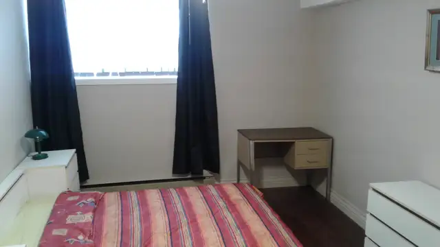 PRIVATE ROOM / CHAMBRE MEUBLÉ TOUS INCLUS  NEAR METRO PLAMONDON