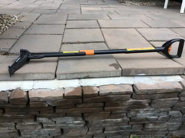 Fiskars Stand-Up Weed Puller Tool