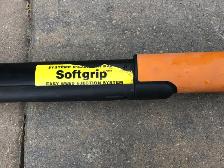 Fiskars Stand-Up Weed Puller Tool - Photo 2