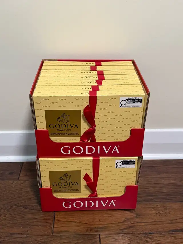 GODIVA Chocolate Gift Boxes – 320g