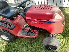 Wrecking lawn & garden tractors for parts! - Photo 7