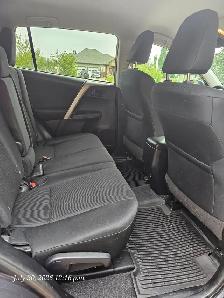 2018 RAV4 LE, Excellent condition. Very low mileage - Photo 8