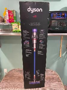 Dyson v11 Cordless Vaccum (NEW) - Photo 3