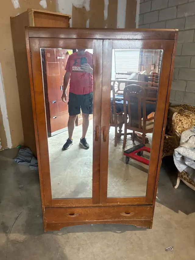 Free delivery used antique Vintage Wooden Wardrobe Armoire