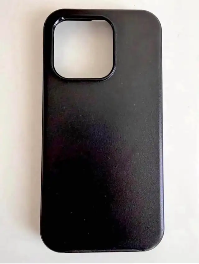 New Otterbox Symmetry Series iPhone 15 Pro   Megsafe (Black)