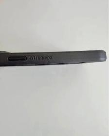 New Otterbox Symmetry Series iPhone 15 Pro   Megsafe (Black) - Photo 3