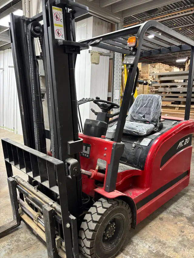 Electric 3-Wheel Forklift – 2 Ton / 4,000 lbs Capacity (AC 20)
