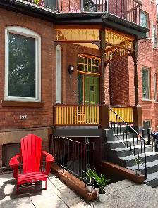 1 Bedroom Victorian house big backyard and walk-