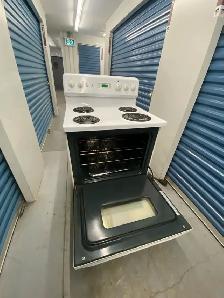 GE WHITE ELECTRIC STOVE - Photo 10