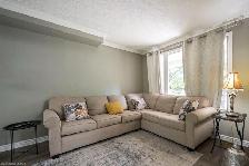 Detached House in Belleville for Lease - Photo 3