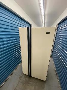 SIDE BY SIDE REFRIGERATOR - Photo 2
