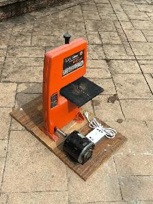 Black & Decker Band Saw - Motorized, Tested Working - Photo 6