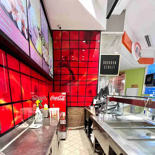 Kingsway Mall 快餐店招兼职全职前台兼收银