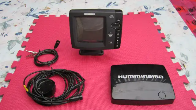 HUMMINGBIRD FISH FINDER 718X IN HULL TRANSDUCER POWER CABLE