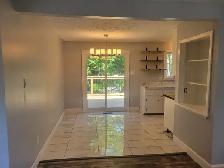 For Rent: 3 Bedroom apartment with private back yard - Photo 8