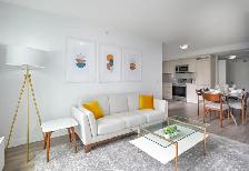 Special Offer Available Beautiful 2-BR Home in North Vancouver - Photo 2