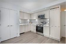 Special Offer Available Beautiful 2-BR Home in North Vancouver - Photo 5
