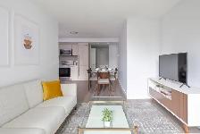 Special Offer Available 3 Bed   2 Bath Home in North Van - Photo 3