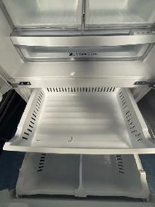 LG "33" White French Door Refrigerator - Photo 6