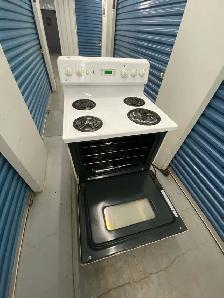 GE WHITE ELECTRIC STOVE - Photo 4