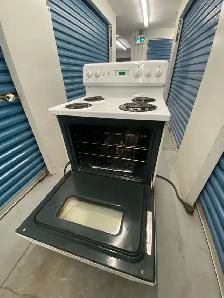 GE WHITE ELECTRIC STOVE - Photo 8