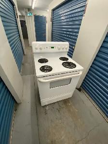 GE WHITE ELECTRIC STOVE - Photo 9