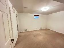 Bayview & Hyw7: 2Bed_2Bath_Seperate Entrance_Laundry_Storage - Photo 4