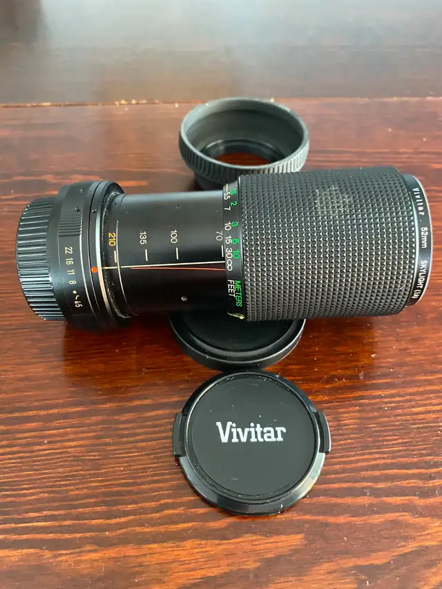 Vintage Vivitar 70-210 manual zoom lens for Pentax, with macro