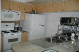 Furnished Bachelor/Studio at College Park 763 Bay Street - Photo 3