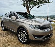 2018 Lincoln MKX Reserve | active title, fully loaded - Photo 2