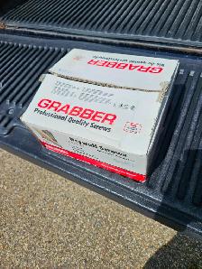 Drywall Screws, 1-5/8 Fine thread, aprox. 2500, 1/2 box. $ 10 - Photo 2