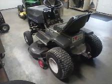 Lawn equipment - Photo 2