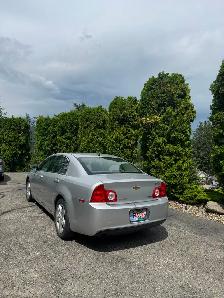 2010 Chevy Malibu LOW KMS for sale - Photo 2