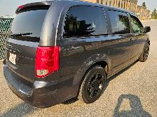 2016 Dodge Grand Caravan SE 3.6L V6 - Photo 4