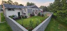 WEST EDMONTON 3 BED 2 BATH TOWNHOUSE w Huge YARD!