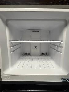 TruArctic "24" Stainless Steel Top Freezer Refrigerator - Photo 3