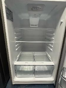 TruArctic "24" Stainless Steel Top Freezer Refrigerator - Photo 5