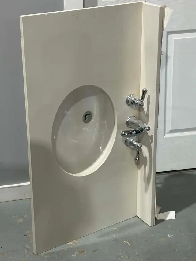 Hotel-Grade Quartz-Style Vanity Top w/ Sink