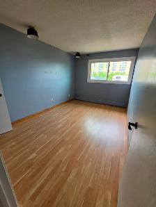 Bright 2-storey 2BR condo in Oliver | Heat, Water, Parking incl. - Photo 8